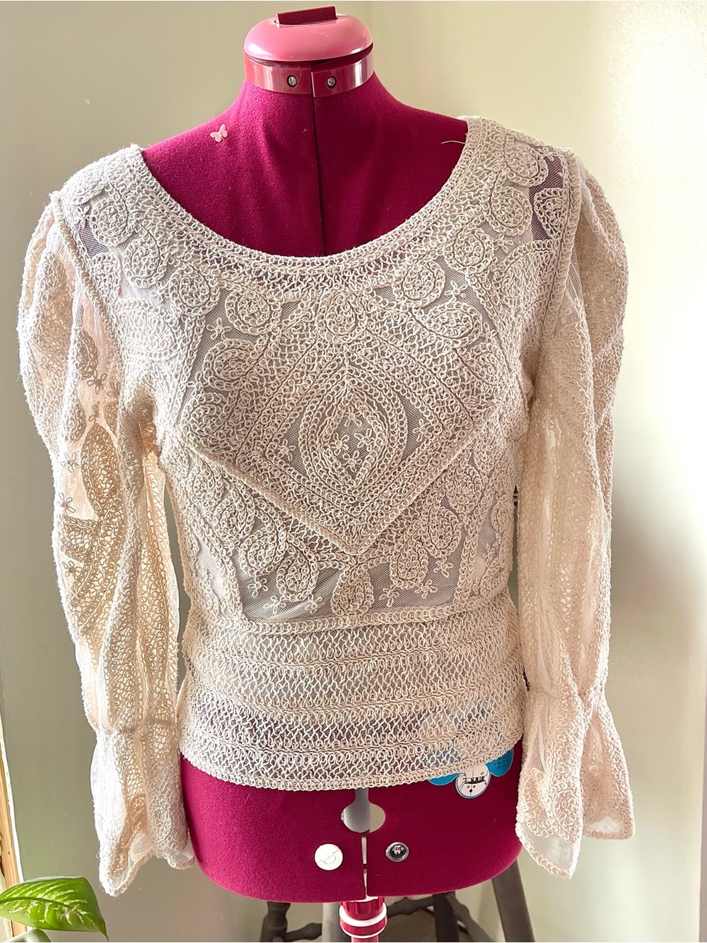 Ultra Pink Cream Lace Blouse size Small